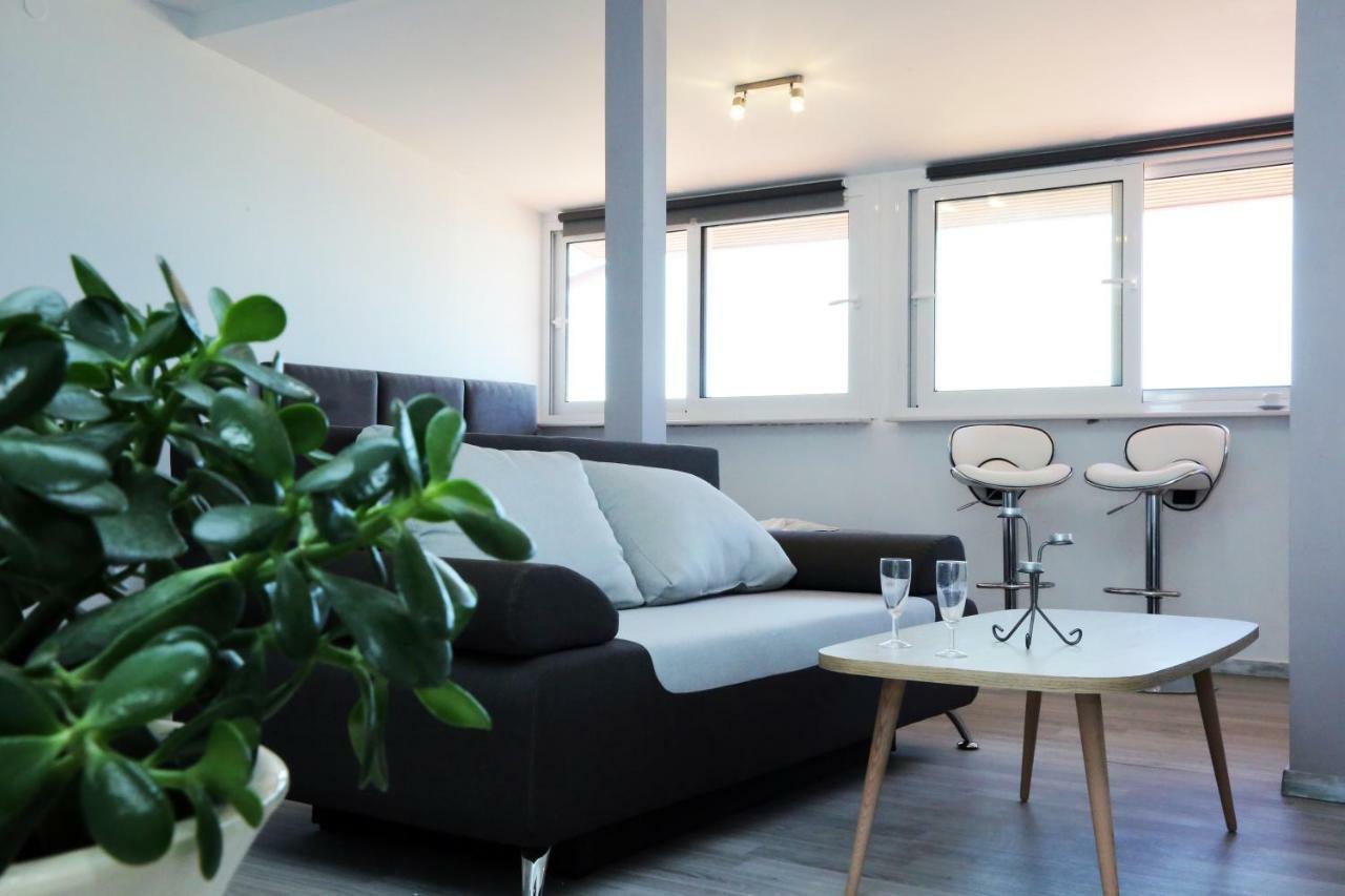 Ermioni Apartments Vrasná Eksteriør bilde