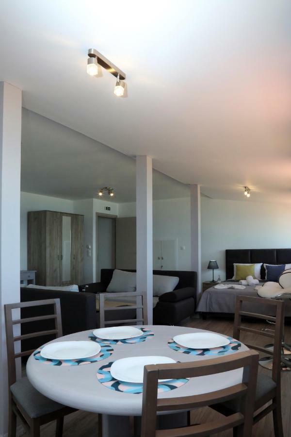 Ermioni Apartments Vrasná Eksteriør bilde