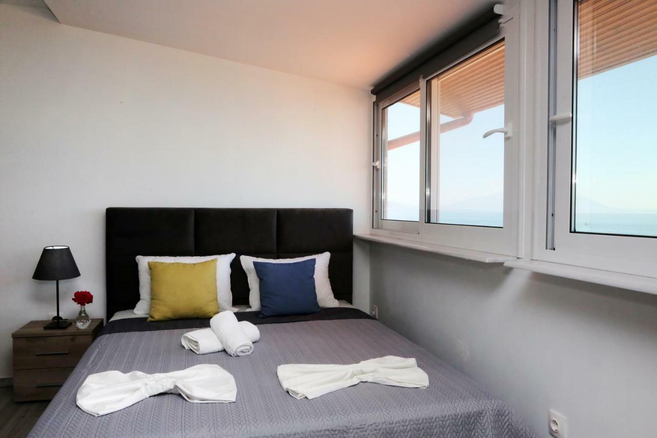 Ermioni Apartments Vrasná Eksteriør bilde